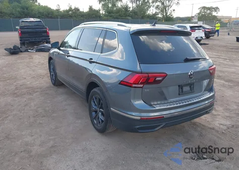 2022 Volkswagen Tiguan 2.0T Se z USA, uszkodzony, nr VIN 3VV2B7AX1NM055800